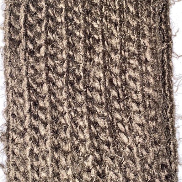 Super Cozy Long Knitted Scarf by Old Navy - Picture 3 of 5